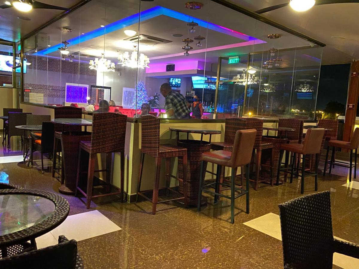 Piarco Grand Diamond Hotel Trinidad מראה חיצוני תמונה
