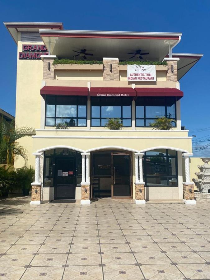 Piarco Grand Diamond Hotel Trinidad מראה חיצוני תמונה