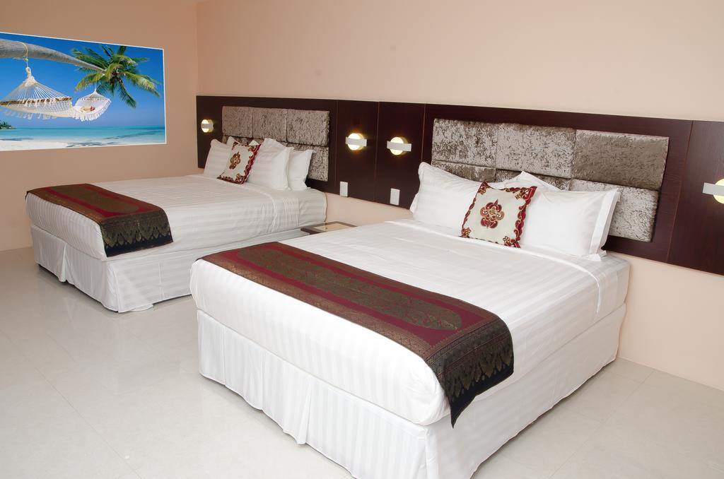 Piarco Grand Diamond Hotel Trinidad מראה חיצוני תמונה