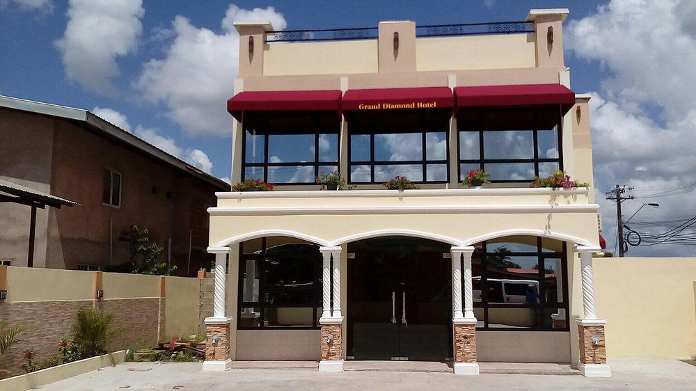 Piarco Grand Diamond Hotel Trinidad מראה חיצוני תמונה
